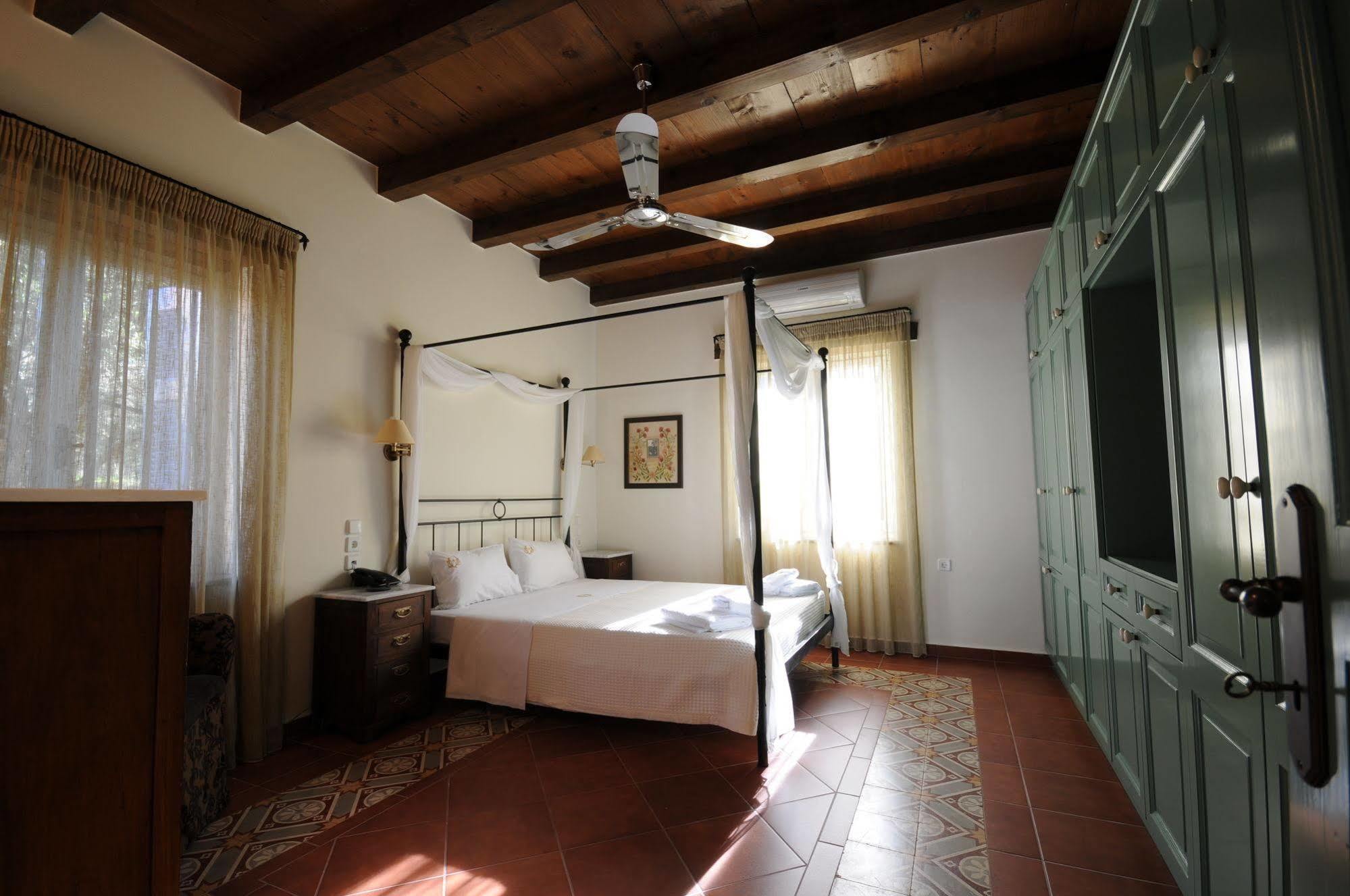 Aparthotel Metohi Georgila La Canea Esterno foto